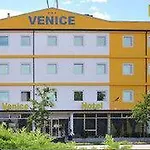 Venice Hotel