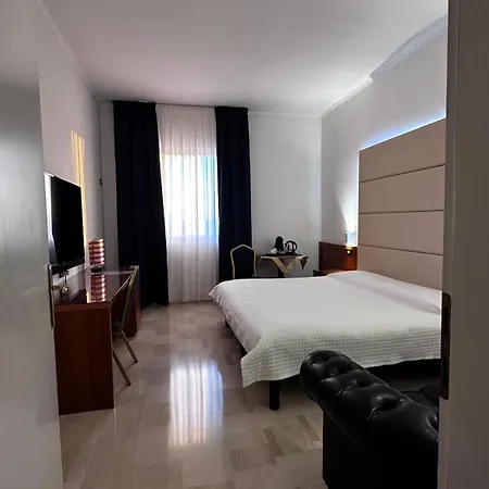 Venice Con Colonnine Elettriche Hotel 3*