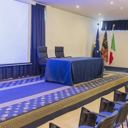 Venice Con Colonnine Elettriche 3*