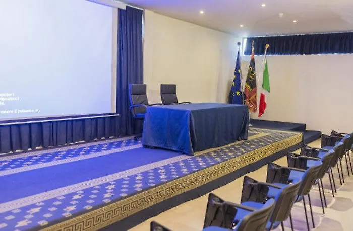 Venice Con Colonnine Elettriche 3*