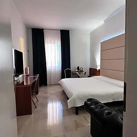 Venice Con Colonnine Elettriche 3*