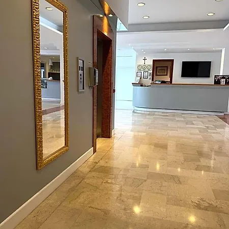 Venice Con Colonnine Elettriche 3*
