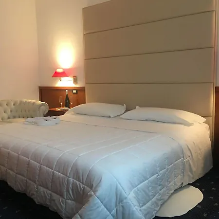 Ξενοδοχείο Venice Con Colonnine Elettriche